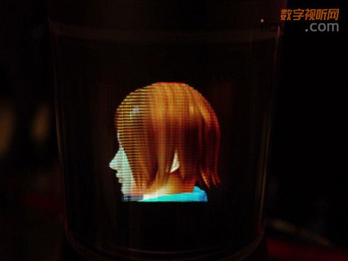 索尼360度裸眼3D屏演示