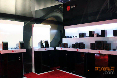 CES2011上的惠威音響展出的產品