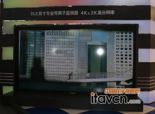 松下152寸專業等離子監視器