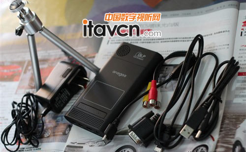 enegee S20微型投影機