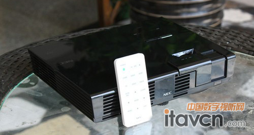 NEC L50W+投影機
