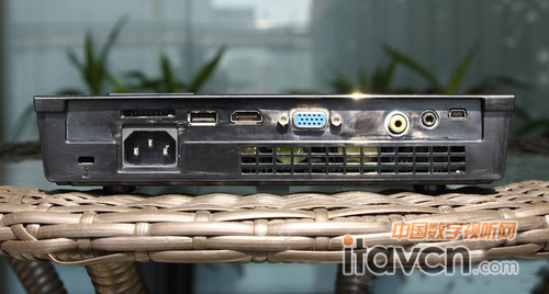 NEC L50W+投影機接口