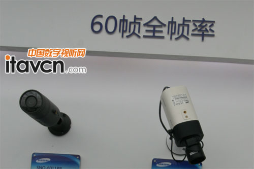 SNO-6011RP（左） SNB-6004P（右）