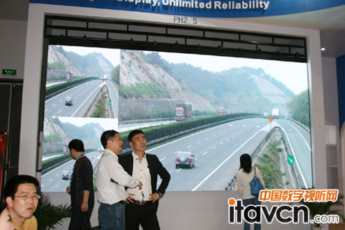 {LEDСgWҫInfoComm2014