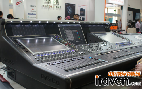 DiGiCo SD5{(dio)_(ti)